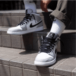 Nike Air Jordan 1 Mid Light Smoke