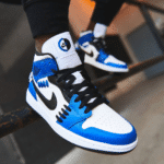 ⁦Nike Air Jordan 1 Mid Sisterhood⁩ – תמונה ⁦4⁩