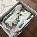 ⁦Air Jordan 4 Retro Pine Green⁩ – תמונה ⁦4⁩