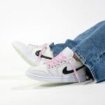 ⁦Nike Air jordan 1 Low SE Barely Green (W)⁩ – תמונה ⁦4⁩