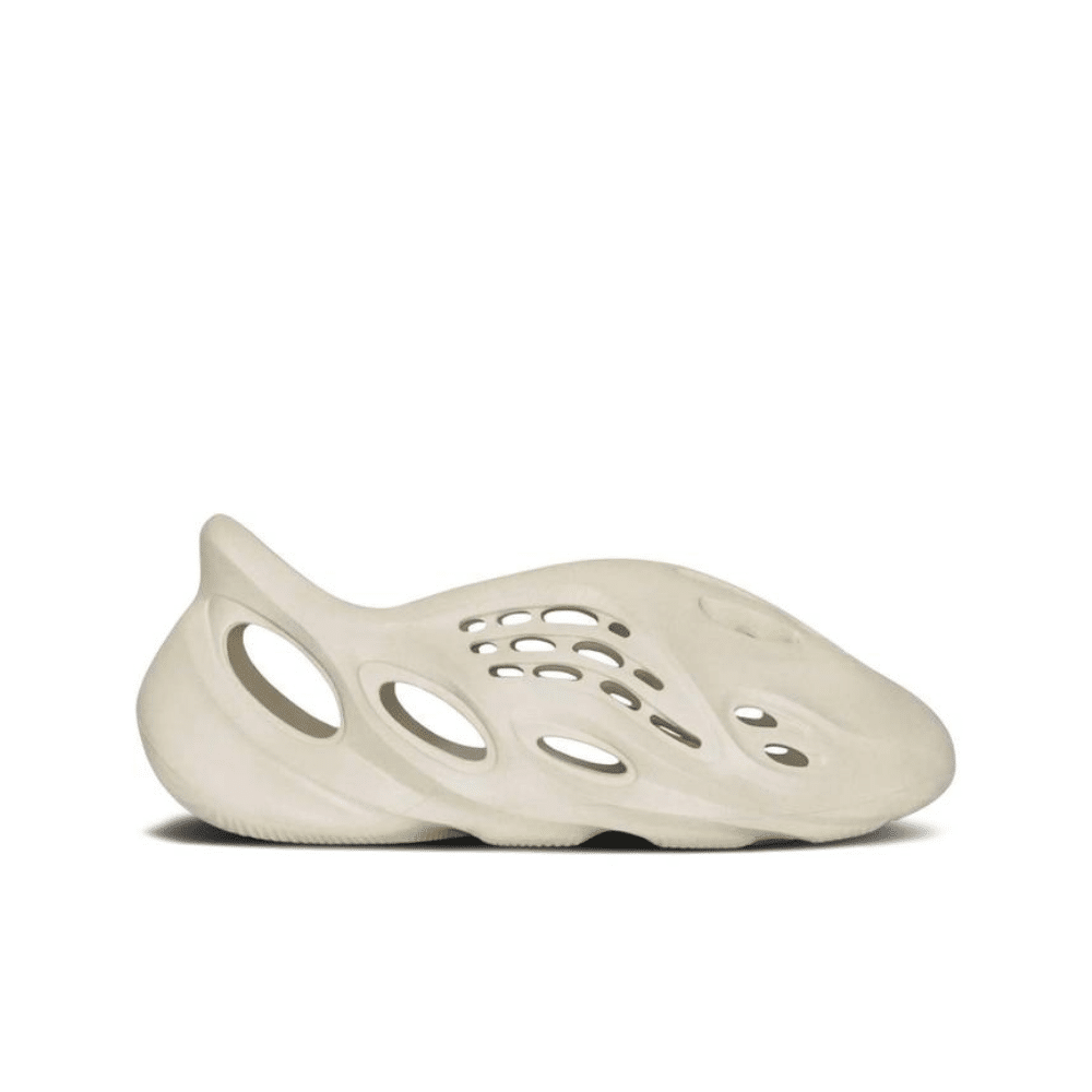 f03f0453-55ab-4fda-8a5c-9aae63a08f40 Yeezy Foam RNNR Sand