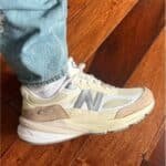⁦New Balance 990 v6 Cream Beige⁩ – תמונה ⁦4⁩