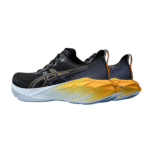 ⁦Asics Novablast 4 Black Thunder – נעלי אסיקס⁩ – תמונה ⁦2⁩