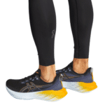 ⁦Asics Novablast 4 Black Thunder – נעלי אסיקס⁩ – תמונה ⁦5⁩