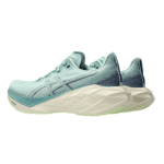 ⁦Asics Novablast 4  Light Celadon – נעלי אסיקס⁩ – תמונה ⁦4⁩