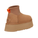 ⁦UGG Classic Mini Dipper Brown - נעלי האג⁩ – תמונה ⁦3⁩