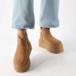 ⁦UGG Classic Mini Dipper Brown - נעלי האג⁩ – תמונה ⁦5⁩
