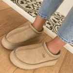 ⁦UGG Tazz Platform Mustard Seed - כפכפי האג טאז⁩ – תמונה ⁦6⁩