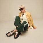 ⁦UGG Women’s GoldenGlow Toggle Black⁩ – תמונה ⁦7⁩